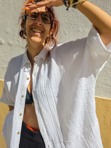 Camisa Asha étnica unisex algodão leve branco crinkle botões coco tingida mão Raja Pura
