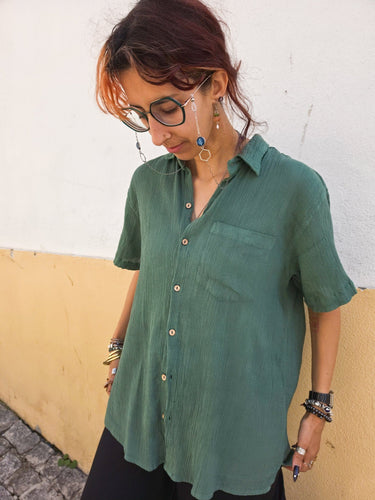 Camisa Asha étnica unisex algodão leve verde escuro crinkle botões coco tingida mão Raja Pura