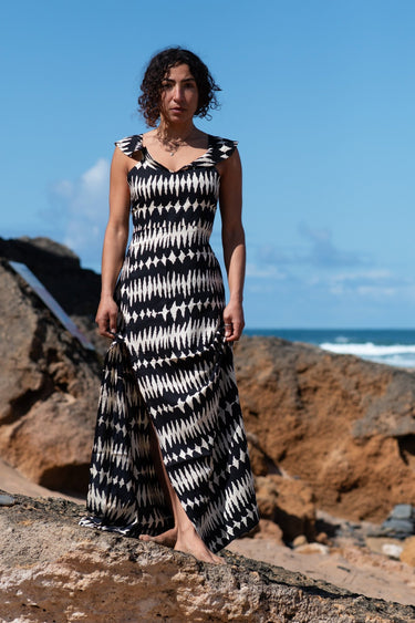 Vestido Ágata 01 étnico fluido rayon padrão exclusivo vista frente Raja Pura