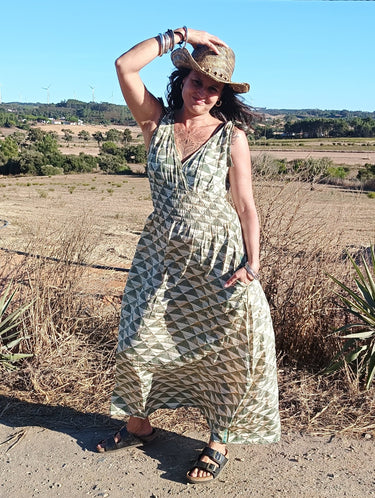 Vestido Anatólia 06 maxi étnico seda sari reciclado ombros ajustáveis vista frente Raja Pura