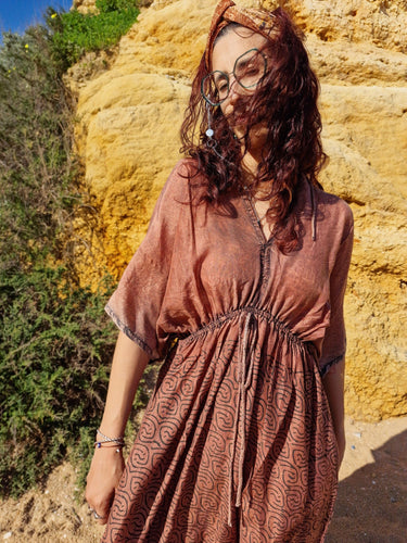 Vestido Bindu maxi étnico algodão block print tribal chevrons cintura ajustável Raja Pura