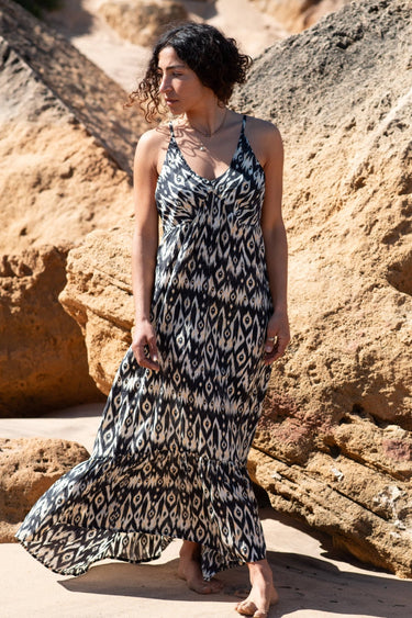 Vestido Céline 02 maxi étnico seda sari reciclado alças ajustáveis vista frente Raja Pura