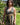 Vestido Kali maxi étnico seda padrão tribal mandala tons de castanho decote halter Raja Pura - vista retrato frente
