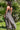 Vestido Kali maxi étnico seda padrão tribal mandala preto e branco decote halter Raja Pura - vista corpo inteiro costas 3/4