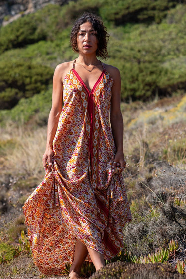 Vestido Karma 01 maxi étnico seda sari reciclado padrão único vista frente Raja Pura