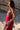 Vestido Prana maxi seda sari reciclado bordô, bege e preto padrão floral fenda lateral borlas Raja Pura - vista retrato lado