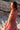 Vestido Prana maxi seda sari reciclado rosa padrão floral fenda lateral borlas Raja Pura - vista retrato lado
