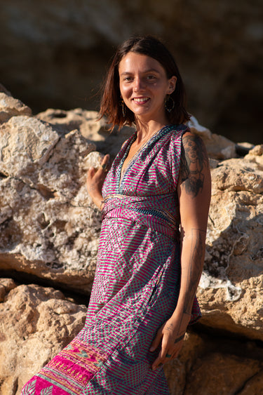Vestido Sona maxi seda sari reciclado menta e roxo gola enrolada Raja Pura - vista retrato lado