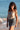 Top Vega crop halter seda sari reciclado bege padrão geométrico tribal reflexos metálicos prata Raja Pura - vista retrato lado