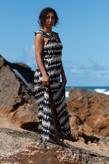 Vestido Ágata 01 vista lateral rayon fluido étnico Raja Pura