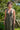 Vestido Agni maxi étnico verde algodão natural contas douradas Raja Pura - vista retrato frente