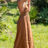 Vestido Ananda maxi étnico algodão musselina castanho tribal Raja Pura - vista corpo inteiro lado