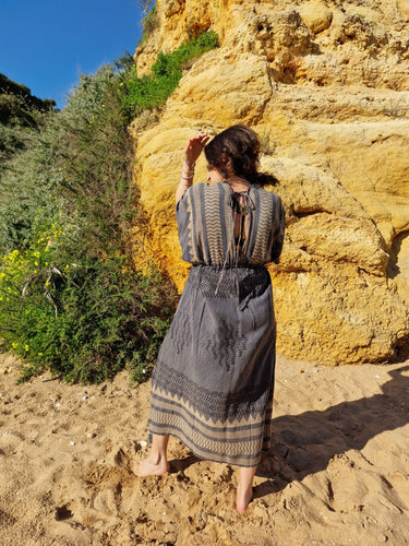 Vestido Bindu maxi étnico algodão block print tribal chevrons cintura ajustável Raja Pura
