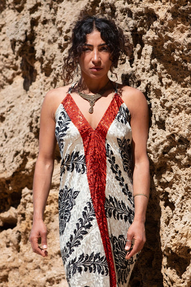 Vestido Karma 03 detalhe tecido seda sari reciclado padrão único Raja Pura