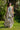 Vestido Priya maxi étnico padrão tropical algodão gola enrolada Raja Pura - vista corpo inteiro frente