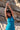 Vestido Sona maxi seda sari reciclado azul gola enrolada Raja Pura - vista retrato frente