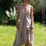 Vestido Tara maxi étnico algodão bege franjas artesanais tribal Raja Pura - vista corpo inteiro frente